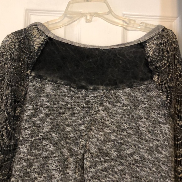 Sweater - Picture 3 of 3